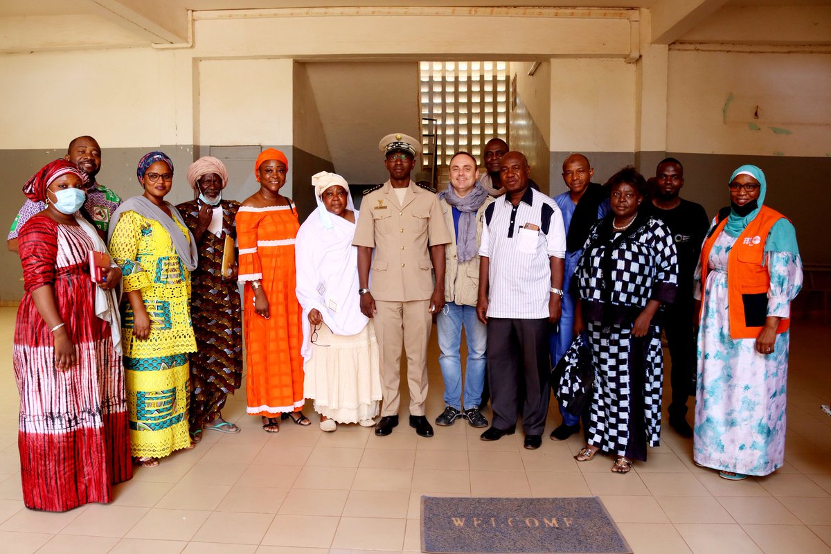 unfpa_mali's tweet photo. Mission conjointe terrain de suivi des interventions en santé maternelle appuyées par #UNFPA à #Koulikoro.

Avec #MaliMinistèreSanté et la #DCM, le Représentant @sassyves a réitéré au #Gouverneur l'engagement de #UNFPA à assurer les droits et choix pour tous. https://t.co/jWCMWBgem9