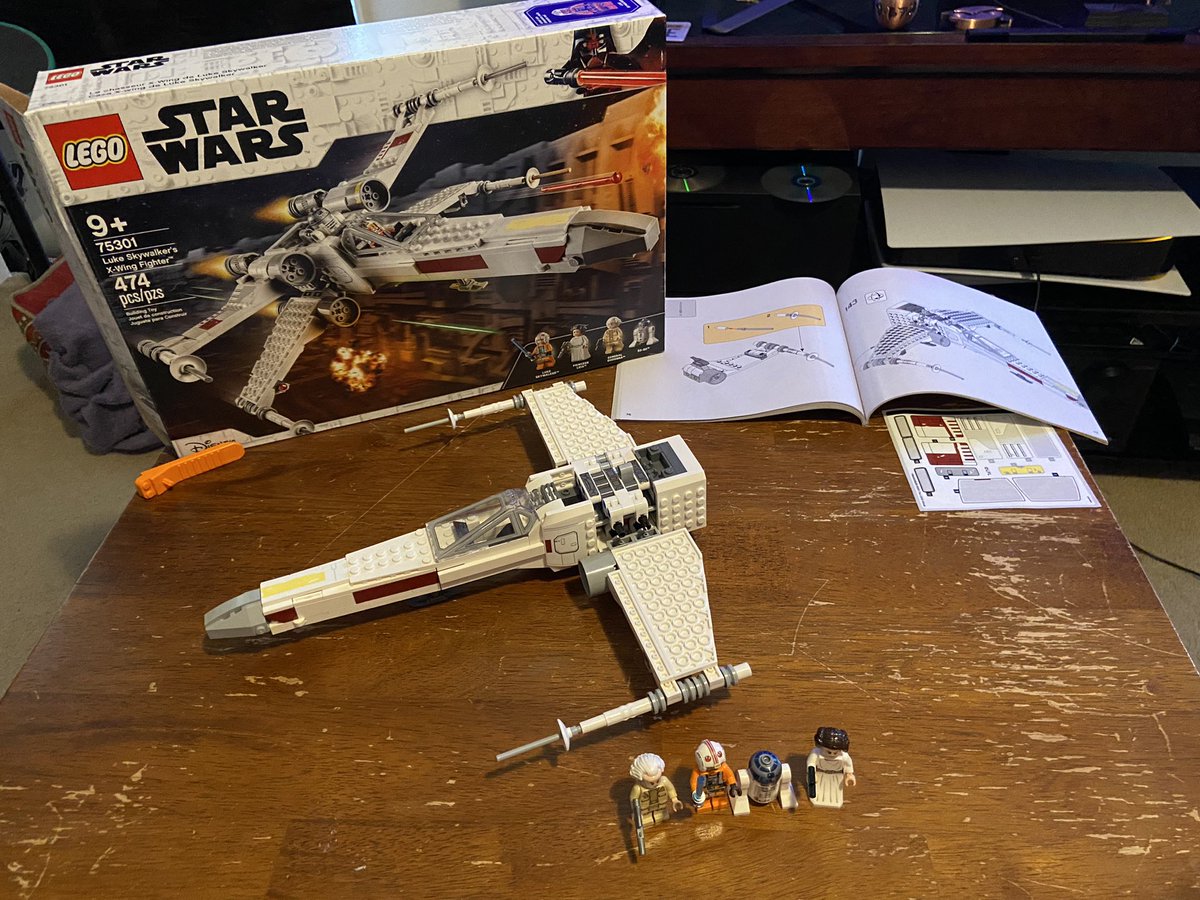 DuncanR2N's tweet photo. My second Lego set as an adult: #Lego #LegoStarWars #XWing #T65B #LukeSkywalkersXWingStarfighter https://t.co/8ICHxZeJFX