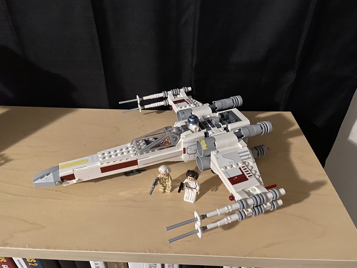 DuncanR2N's tweet photo. My second Lego set as an adult: #Lego #LegoStarWars #XWing #T65B #LukeSkywalkersXWingStarfighter https://t.co/8ICHxZeJFX