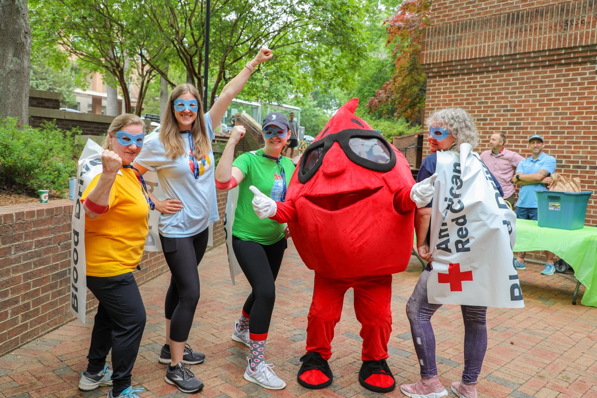 sink123sqdu's tweet photo. Spring Fling 2022 😁🌸 What a success! Thank you to everyone who came out to our annual fun walk/run on Friday, May 6. What a great way to end the semester and stay active! Photos 📸 from the event are now uploaded to our Flickr: https://t.co/BAbHqNxzLK.
#TarHeelsStayActive https://t.co/qf4vG32PM9