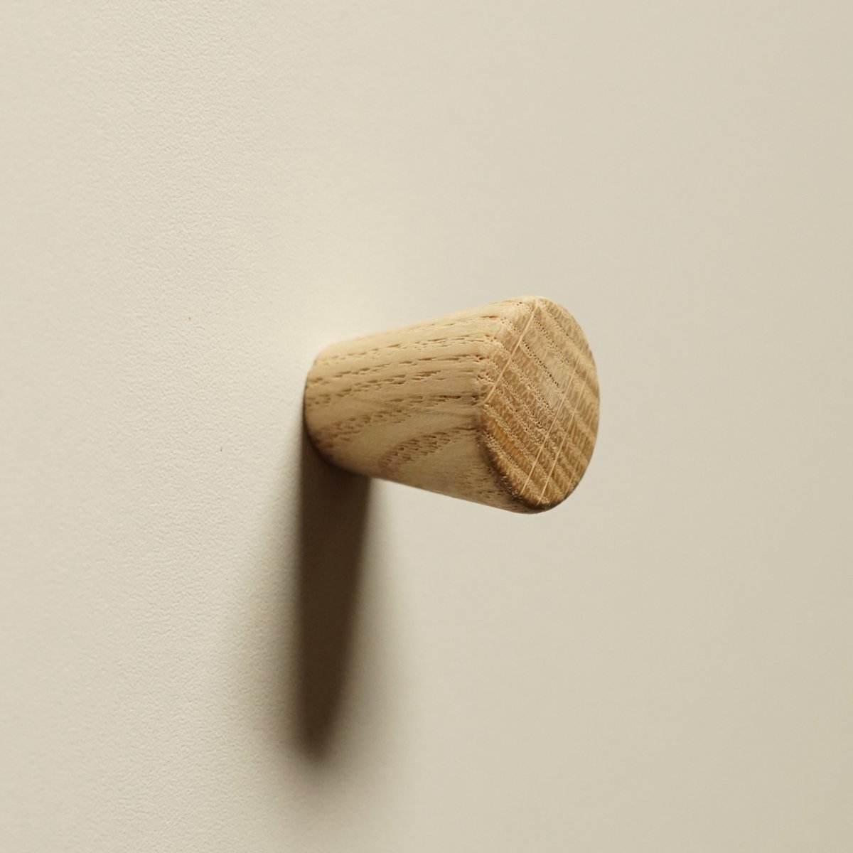 try our modern solid oak knobs ebay.co.uk/str/madeofwood…