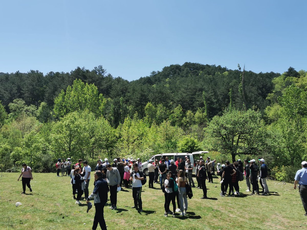 İlçe Sağlık Müdürlüğü ve Gençlik ve Spor Müdürlüğü tarafından düzenlenen Gençlik Ve Doğa Yürüyüşü etkinliği Sayın Kaymakamımız Mevlana Kürkcü, Belediye Başkanımız Sayın Yusuf Cengiz,Daire Amirlerimiz, Personellerimiz ve Öğrencilerimizin katılımıyla Haydar Mahallesinde gerçekleşti