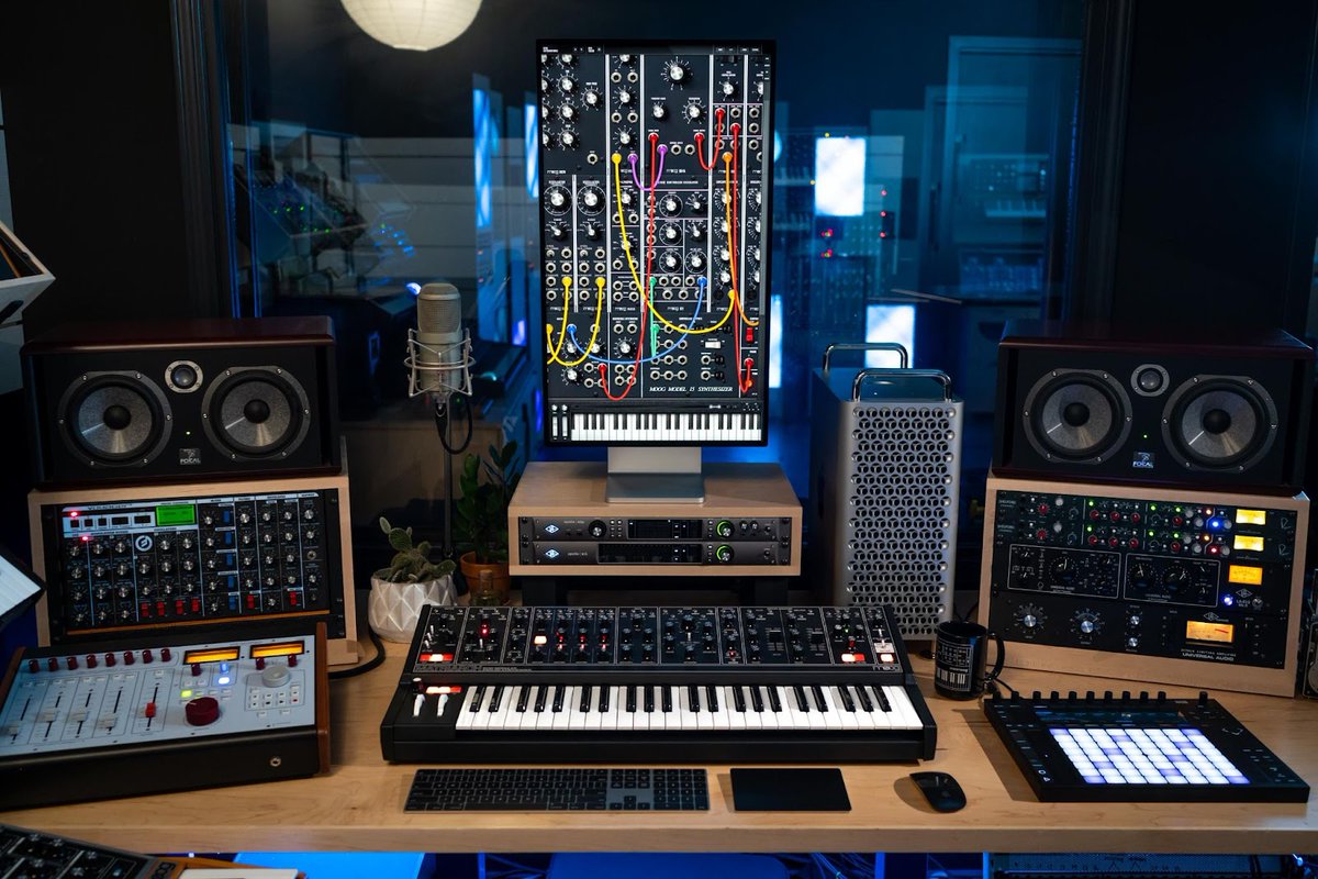 audiomusicadigi's tweet photo. Descuento en las aplicaciones Minimoog Model D, Model 15 y Animoog Z de Moog Music @moogmusicinc #audiomusicadigital #audio #musica #sonido #moogmusic #minimoogmodeld #model15 #animoogz #descuentos #ios #macos #appstore https://t.co/ZkVzFnr2Jm https://t.co/HqIGSCJOYG