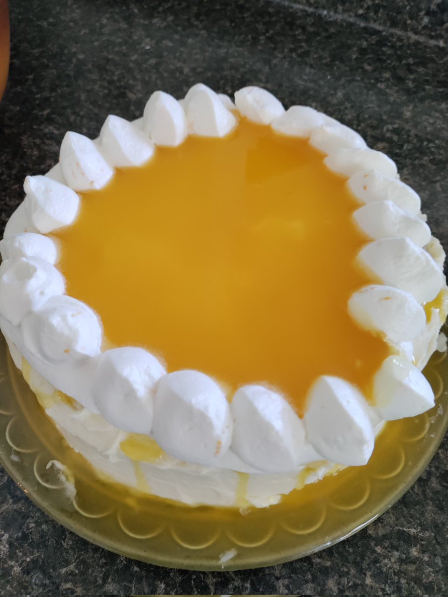 melimade's tweet photo. Photo taken seconds before the entire thing spilled all over the counters. Disaster! (Still delicious in a heap)
Recommend only making @sambaschutte 40 orange cake if you have four hours and love sticky kitchen counters. https://t.co/h58UuHdTLb