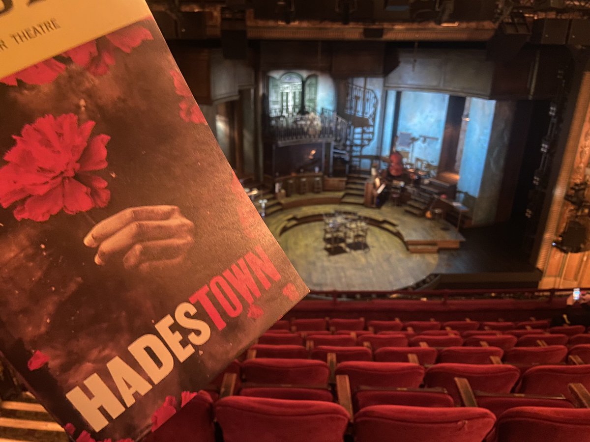 cthayer2's tweet photo. Time for show 1 https://t.co/ZRYUEK9kQC