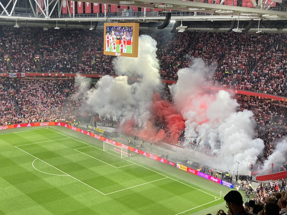 NHSport_'s tweet photo. #ajahee gaat zo beginnen. Volg m rechtstreeks op #nhradio https://t.co/xCdCVW7V1R