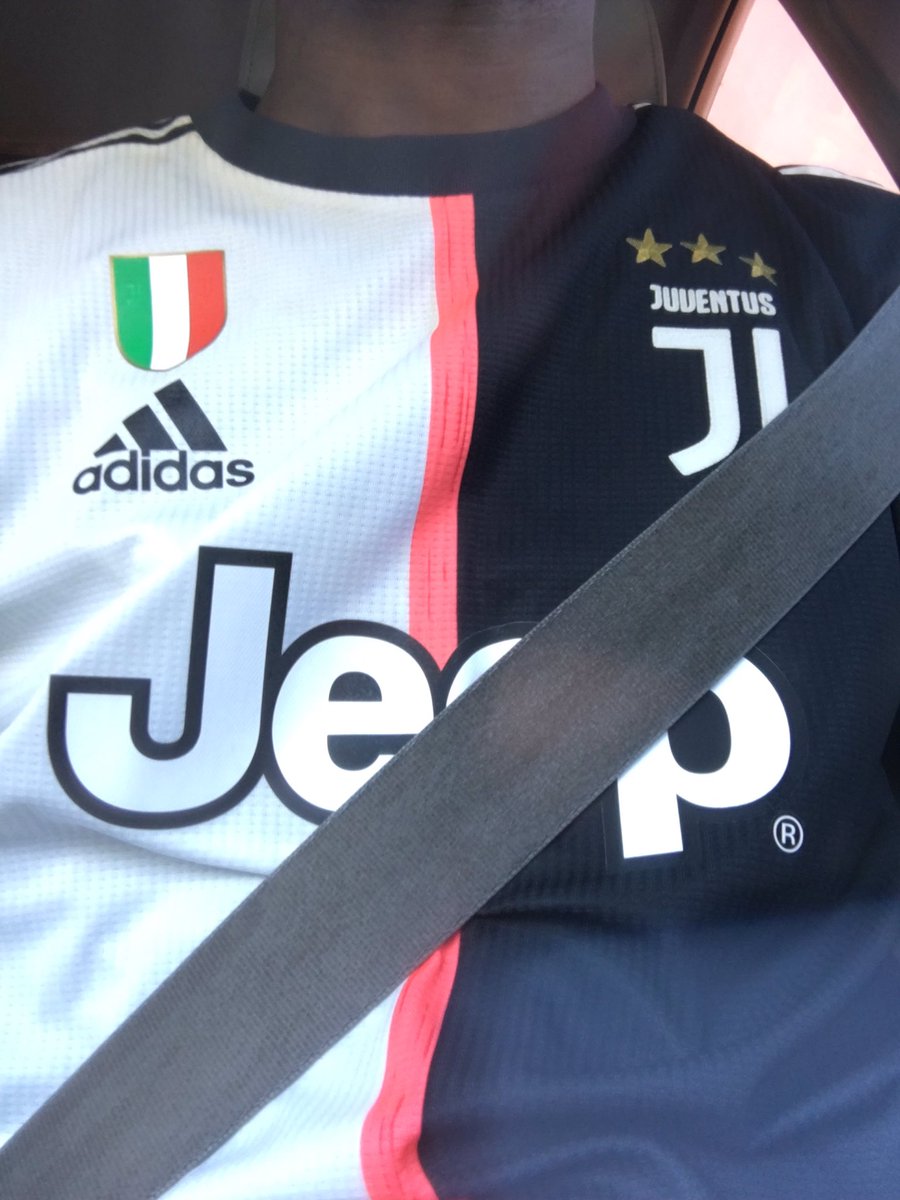 iamryancash's tweet photo. Let’s do this juve 💪 meet up  @JuveLosAngeles come on juve #Finoallafine #JuveInter #ForzaJuve https://t.co/Ebj0KAouIV
