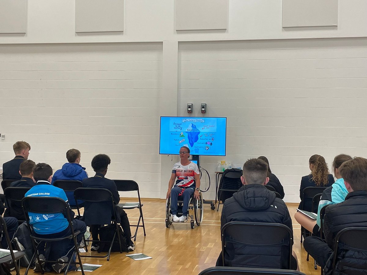 LodgeparkPE's tweet photo. Today we are at the @UniofNottingham for the #DRETPerformanceConference 🙌🏼 The day started with Paralympic gold medal winner and eight-time World Champion paracanoeist, Emma Wiggs, sharing her inspirational story👏🏼 https://t.co/EXmtWvWSYA
