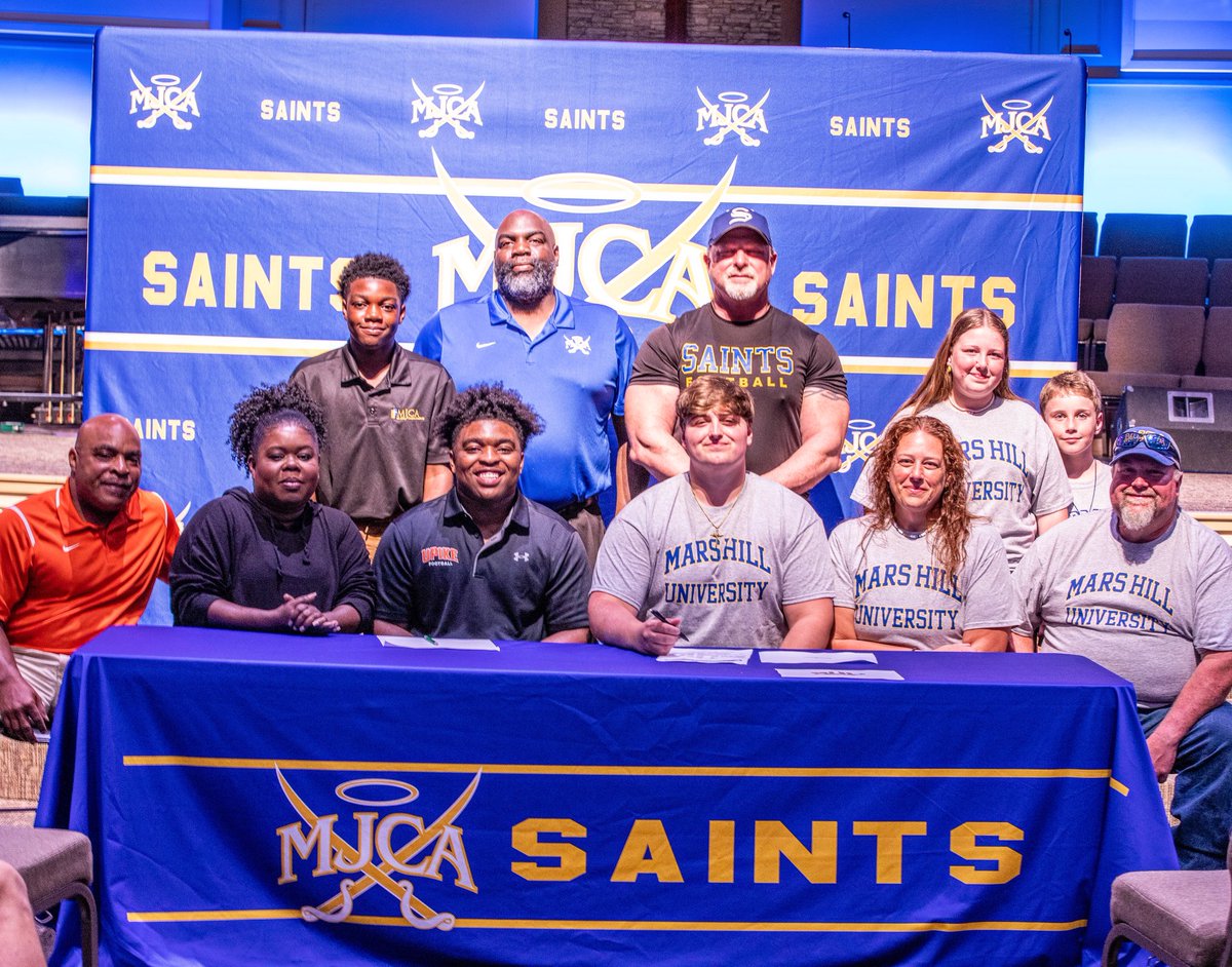 Congrats to seniors Kam Curtis and Brice Simpson for signing today to play college sports! Kam signed with Pikeville Univ. to play football and Brice signed to be on the weight lifting team at Mars Hill Univ. @upike_bears 
@upike_athletics @mhu_weightlifting