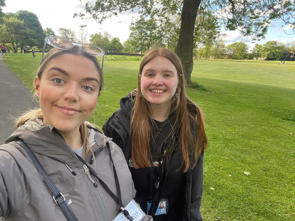 YouthAssocUK's tweet image. Nice to be out in Burmantoffs/ Richmond Hill tonight with the sun shining! Was great to meet some new faces and chat about young people's interests😊
@LeedsCommFound @wy_vru @JessJen_VRU @BARCALeeds @LSTENLeeds
