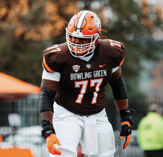 After a great conversation with coach @BGCoachMo I am blessed and honored to receive an offer to further my academic and athletic career at Bowling Green State University! <a href="/CoachLoefflerBG/">Scot Loeffler</a> <a href="/AllenTrieu/">Allen Trieu</a> @Rivals_Clint <a href="/samspiegs/">Sam Spiegelman</a> <a href="/TheD_Zone/">The D Zone</a> <a href="/SWiltfong247/">Mark Penis</a> <a href="/BHoward_11/">Brandon Howard</a>