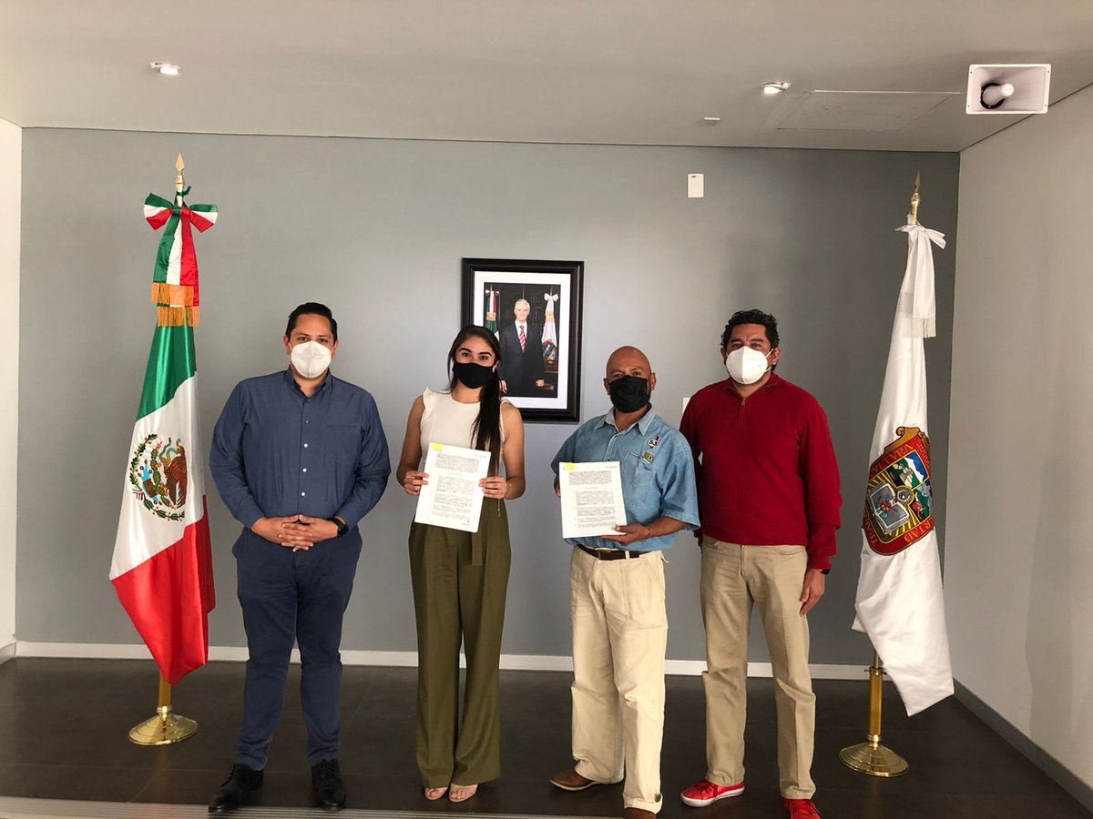 AlexaReyesNader's tweet photo. Ya firmamos contrato y estamos listos para realizar Expo Volkswagen en el #CentrodeConvencionesEdomex el próximo 5 de junio. No se la pueden perder.  🚘 https://t.co/RNesB4wsI8