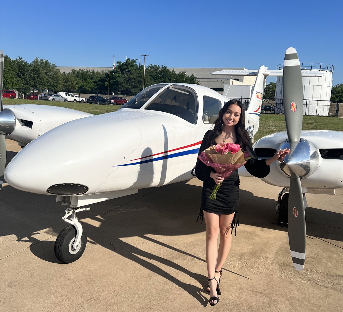 AynikaC's tweet photo. I’m now a commercial multi-engine pilot!🥳 https://t.co/WRSA7oMNRz