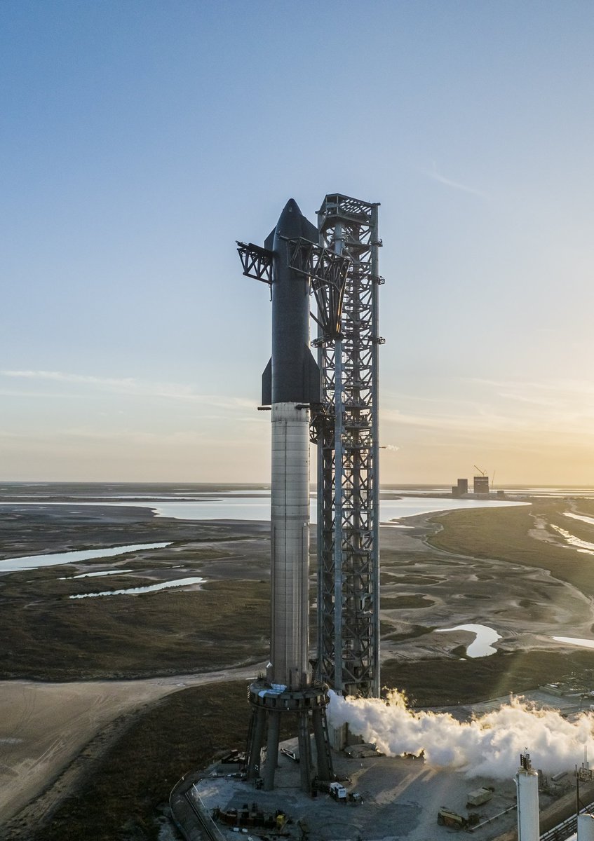 PPathole's tweet photo. SpaceX is confident that they'll land a human on Mars before the end of decade, by 2030. Ecstatic about the future. @elonmusk https://t.co/7rEr0AYpW9