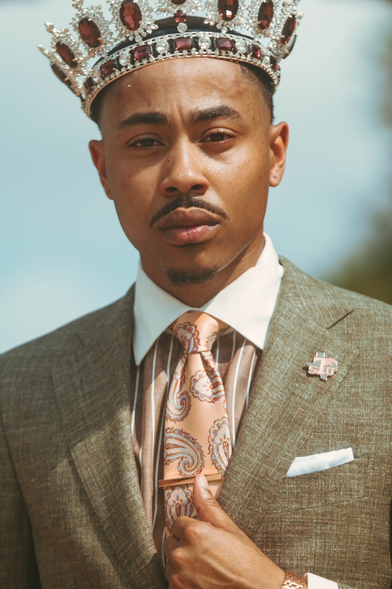 MoMo_theflash's tweet photo. Living through the Obstacles but still found a way to come out on 🔝Top!
 🌟 

May 14 ,2022 at 8:30am 

I will be graduating from The Real TSU..Texas Southern University. The list of Achievements and Accolades goes on..

20th Mister Texas Southern University Signing Out!#TSUPROUD https://t.co/9wEX6HlQqR