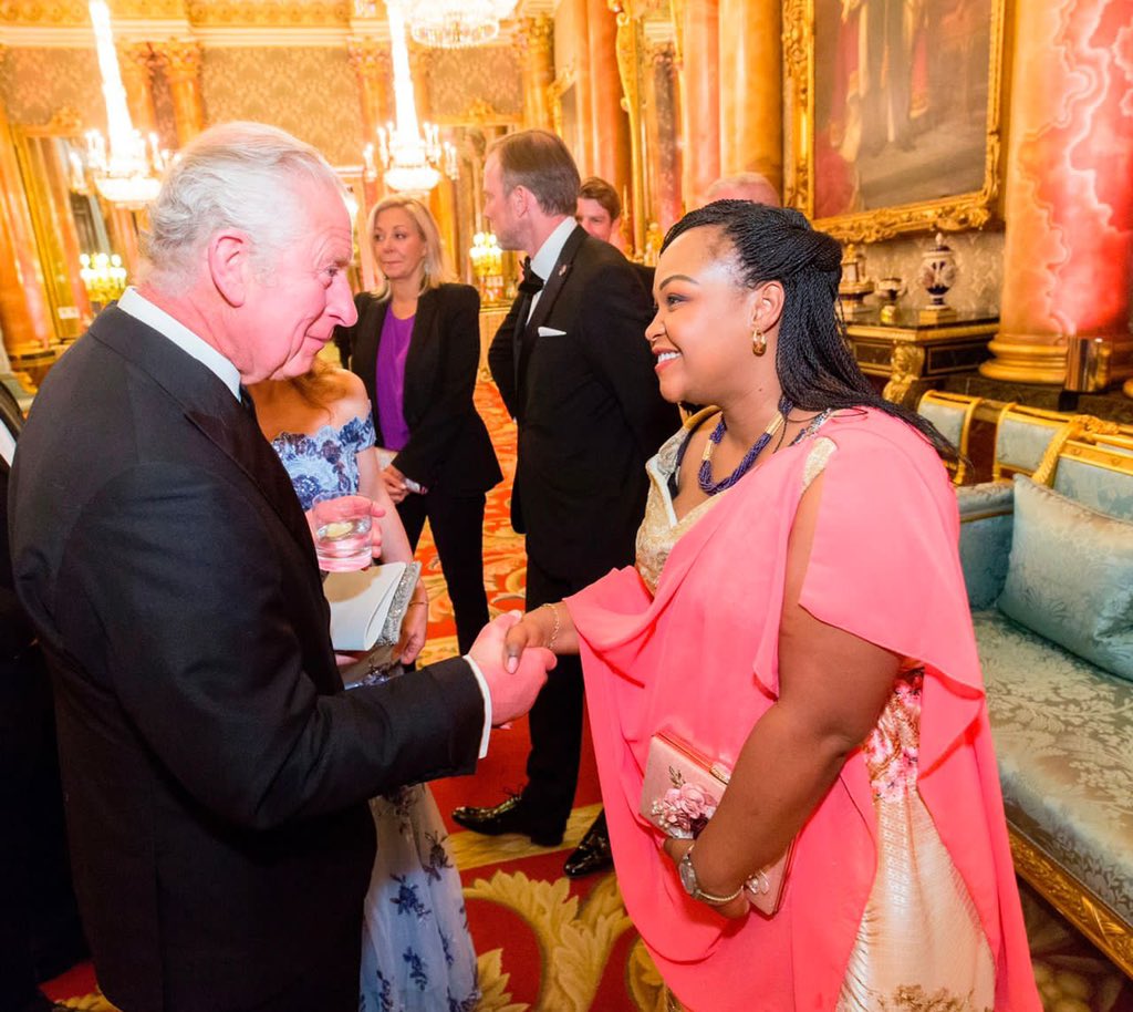 CHOGM2022's tweet photo. As Head of #CHOGM2022 Taskforce, @MukekaClem attended The Prince of Wales’ @TheSMI Dinner at Buckingham Palace. Building sustainable and green economies is a shared priority. Rwanda looks forward to hosting SMI partners in Kigali in June. @ClarenceHouse https://t.co/Mt3ojGCgT0