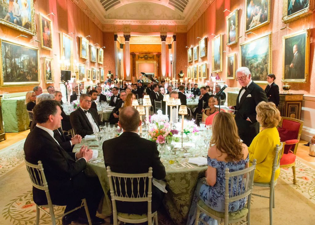 CHOGM2022's tweet photo. As Head of #CHOGM2022 Taskforce, @MukekaClem attended The Prince of Wales’ @TheSMI Dinner at Buckingham Palace. Building sustainable and green economies is a shared priority. Rwanda looks forward to hosting SMI partners in Kigali in June. @ClarenceHouse https://t.co/Mt3ojGCgT0
