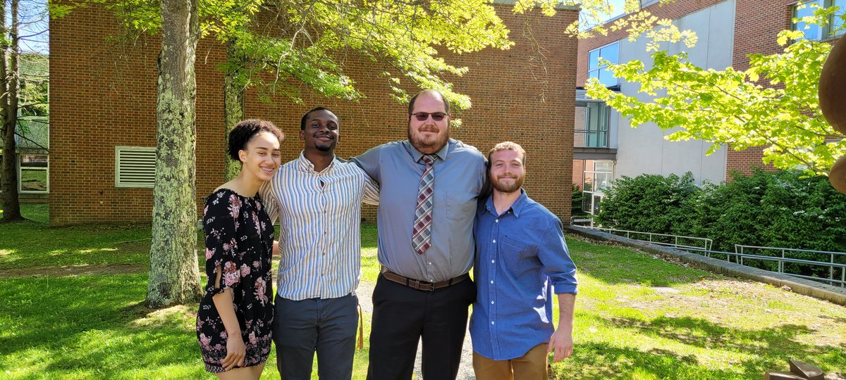 UVAWiseKIN's tweet photo. Congratulations 🎉 to our @UVA_Wise PETE graduates who successfully presented their capstone projects! Proud of their hard work over the years! Excited to see what's next!  #uvawise #undergrad #research #kinesiology #physed https://t.co/xOhg9vLp48