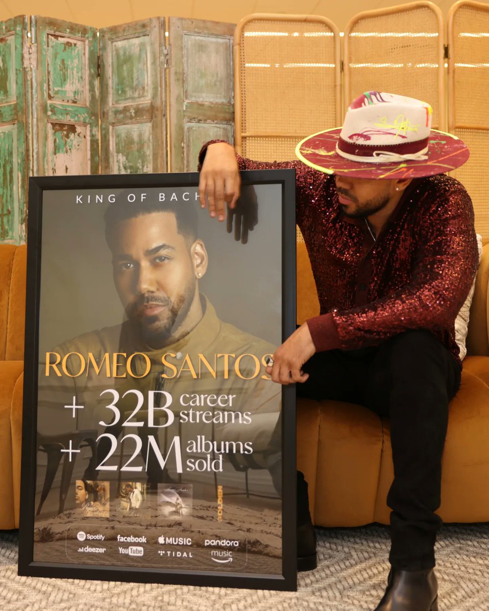 RomeoSantosPage's tweet photo. 32 billones de gracias 🙏. https://t.co/I6KPoy0aSK