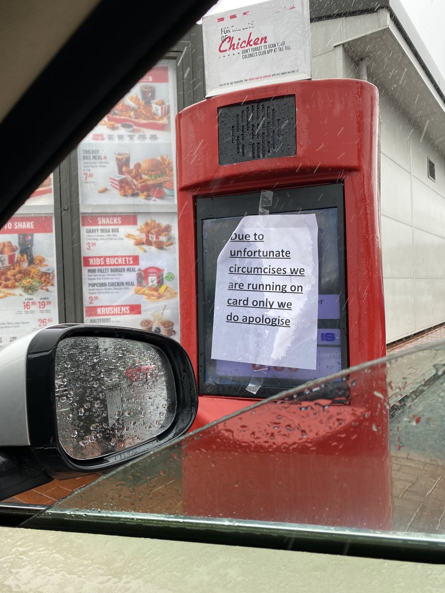 mattsmea's tweet photo. @KFC_UKI bit weird.. at daleside Nottingham https://t.co/MptXckksSc
