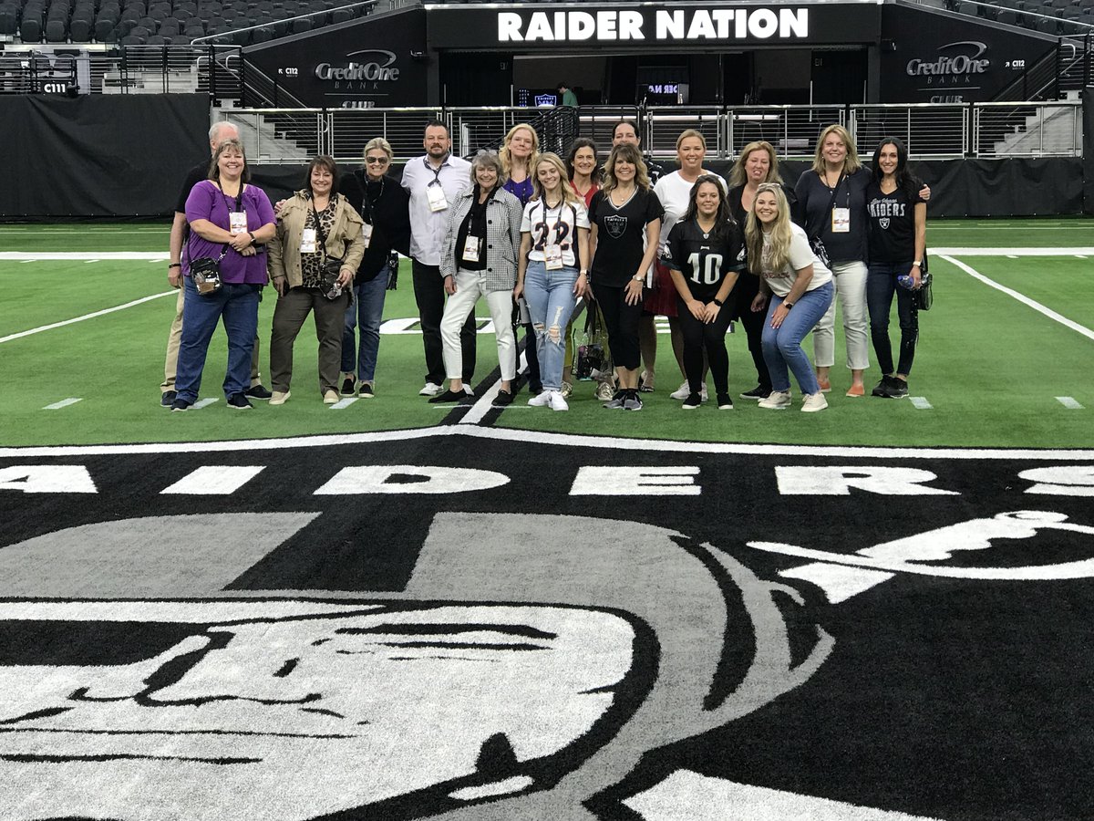 meetingstoday's tweet photo. The 2022 NFL Draft saw 300,000 boisterous fans descend on Las Vegas. See how the NFL planned the 3-day show and discover the perspective of a senior planner who attended. Read, and SEE, more: https://t.co/7TdAw79iKj
#EventProfs @CaesarsMeansBusiness @CEMAOnline #NFL https://t.co/0FE30YjJrO