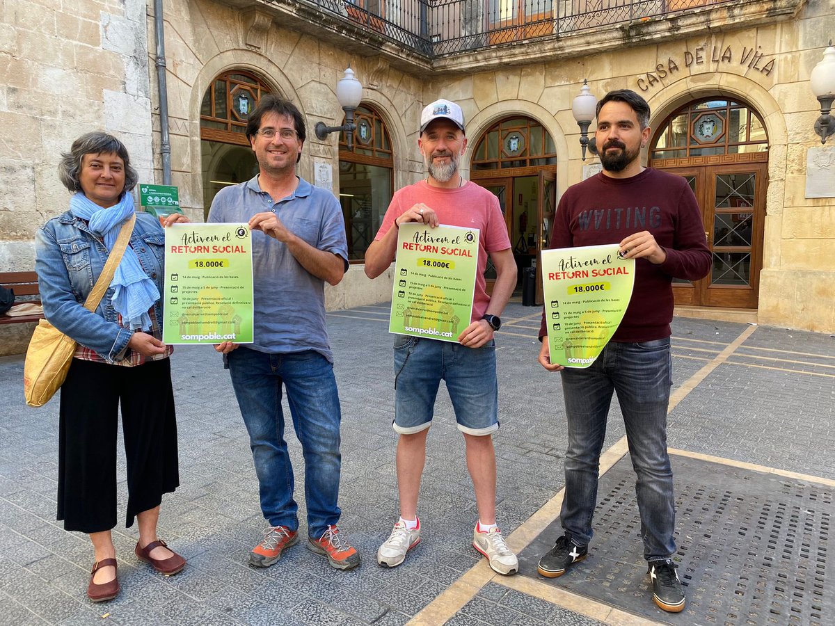 Som_Poble's tweet photo. 👥 Avui des de @Som_Poble hem presentat la segona edició de “#DinersAlCarrer , activem el retorn social”
Aquesta edició comptarà amb una dotació de 18.000€, provinents de de les dietes dels tres regidors a l’oposició a l’Ajuntament del #Vendrell
https://t.co/cHL0ty5fAg https://t.co/XVFCpdO5WG