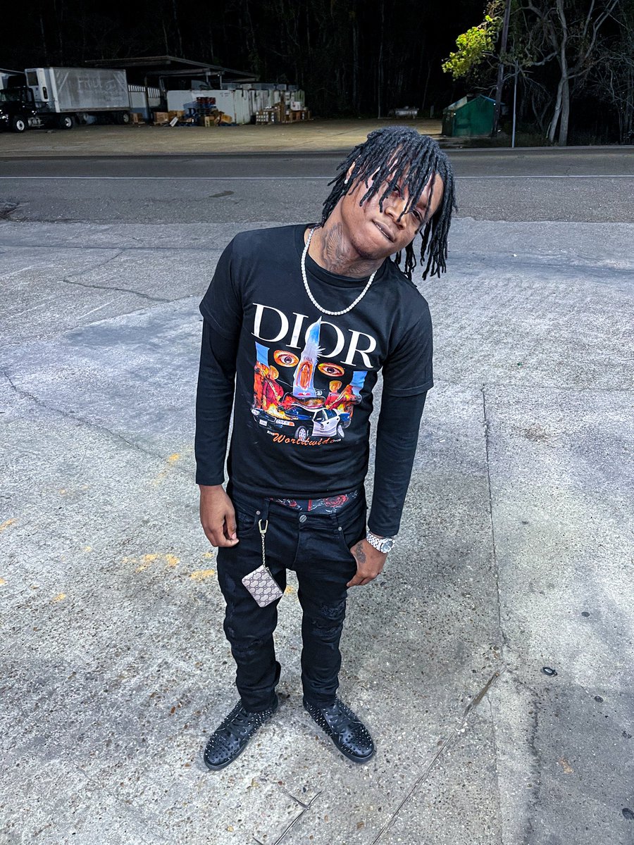 beezycoupe's tweet photo. The risks &amp; chances is what made a nigga , I charge shit to the game so it don’t phase a nigga #DatThang #TheCoupeMane #FreeDaFam 🏴‍☠️🖤 https://t.co/b5FZSJKz6U