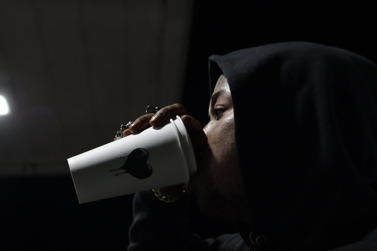 DaRealAceGawd's tweet photo. Explain to ‘ME’ how you having a problem with ‘ME’ is ‘MY’ problem🖤🖤🖤 https://t.co/rXm1K9OnEa