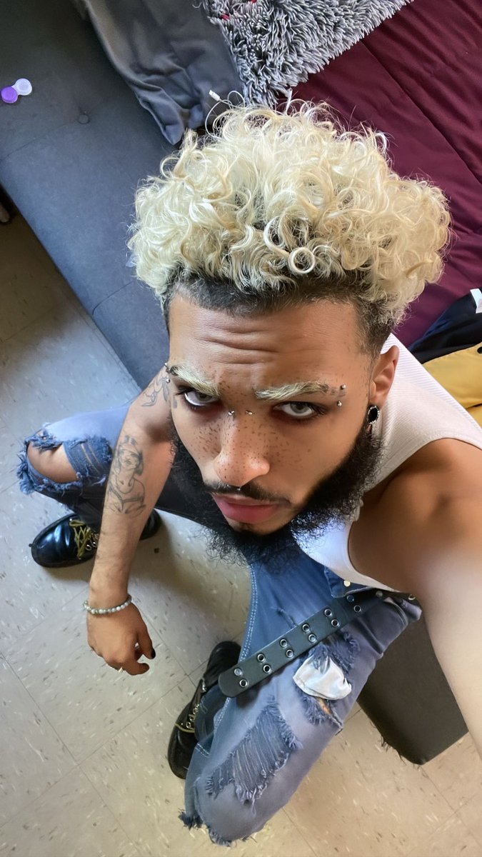 bbyboi 🧛🏼 tweet media