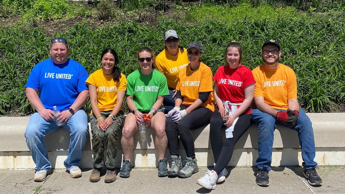 WBSPensPartners's tweet photo. Some @WBSPenguins front office staff volunteered for @UnitedWayWB #DayofCaring. They got the Riverfront all ready for summer! #liveunited #hereinLC #unitedwayWB https://t.co/nNn16x2iE1