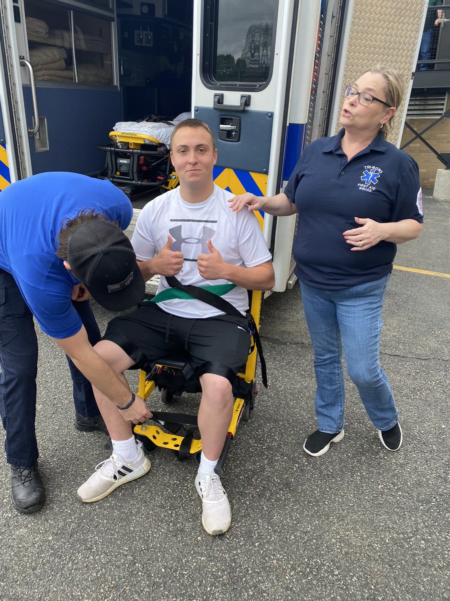 Basketmomma7's tweet photo. Big shout out 📣 to Patti and Matt at Tri-Boro First Aid for teaching us at Butler RISE so much today 🚑🏥
#firstresponders #volunteers #givers #realworldexperiences #transitioneducation #Bulldogvillage
#communityawareness https://t.co/UFmU8MzHc6