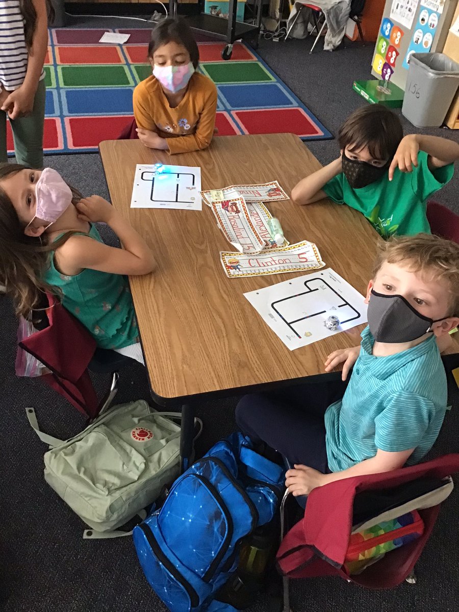 MsSokol1's tweet photo. Coding fun with Ozobots! https://t.co/f8ES24gVHz