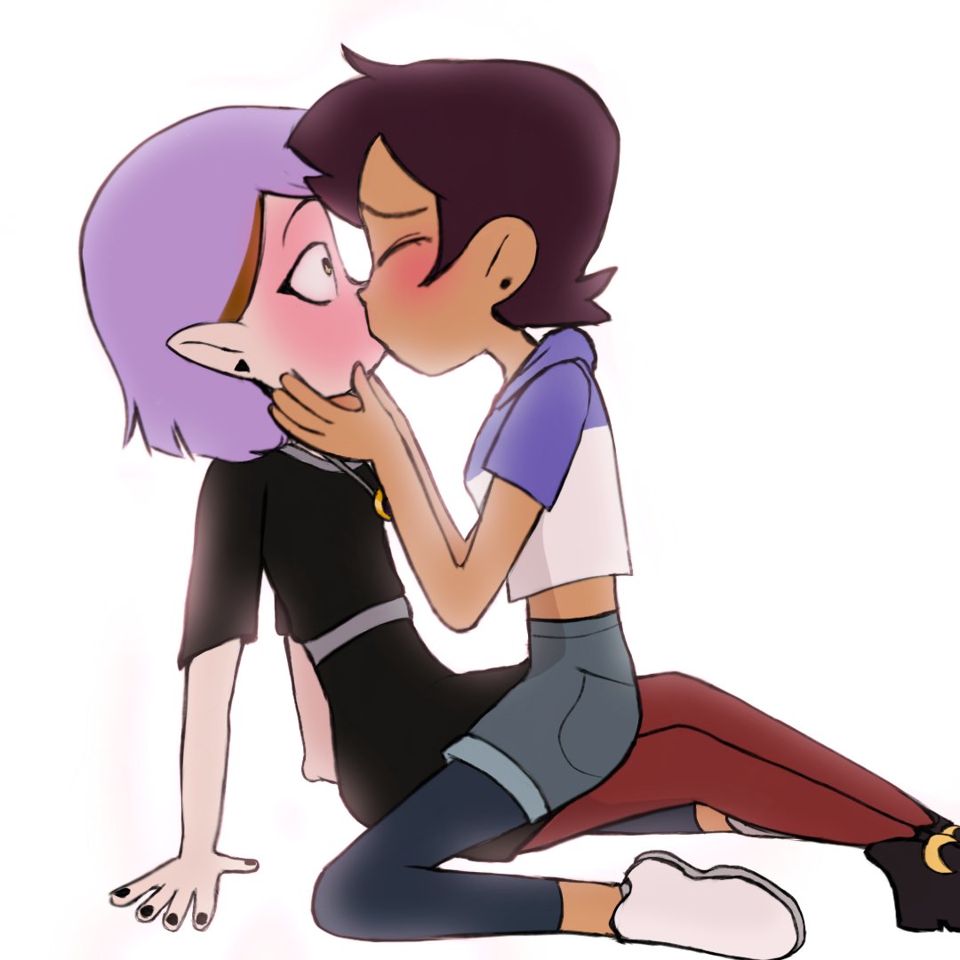 F00k140's tweet photo. kiss
#TheOwlHouse #theowlhousefanart #Lumity #toh #tohfanart https://t.co/LYu5vWuBCI
