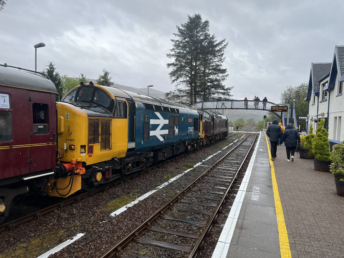 Pip Dunn (rail info) tweet media