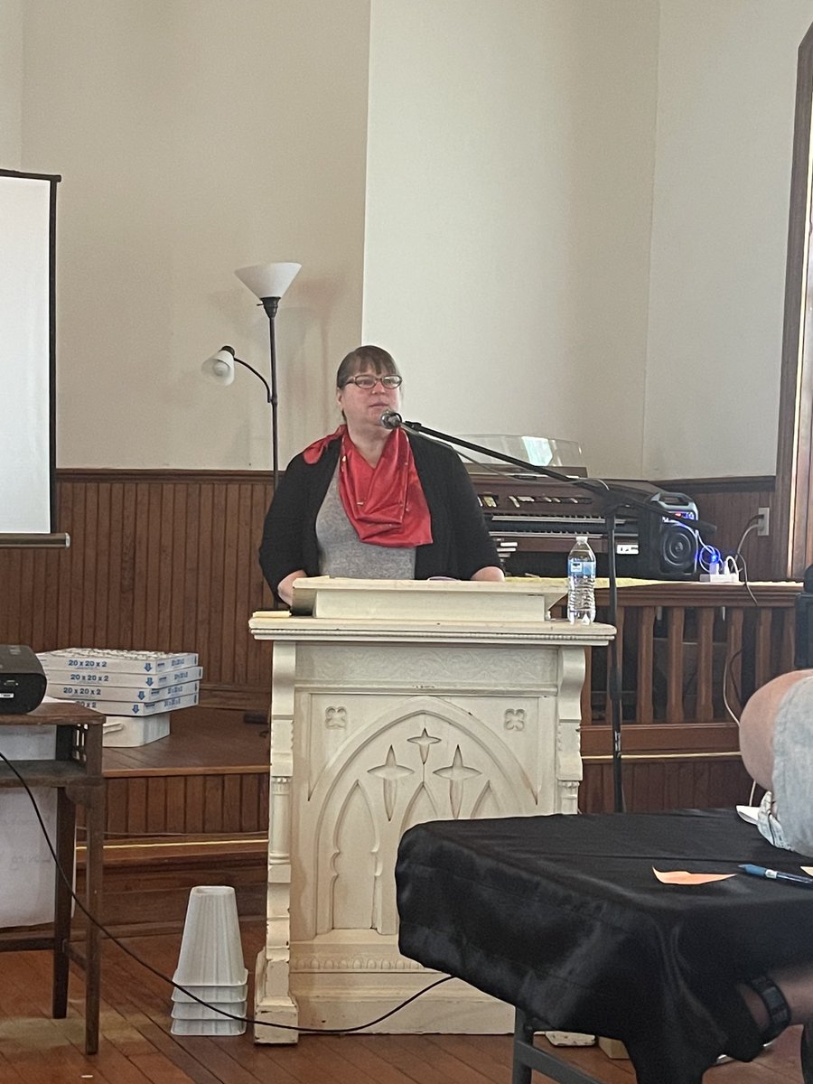 GailZahtz's tweet photo. Caronne Taylor Bloom on creating connections- particularly after she’s been impacted by 3 completed suicides this year. #CinderBlocks22 https://t.co/hA8DoXCJ7W