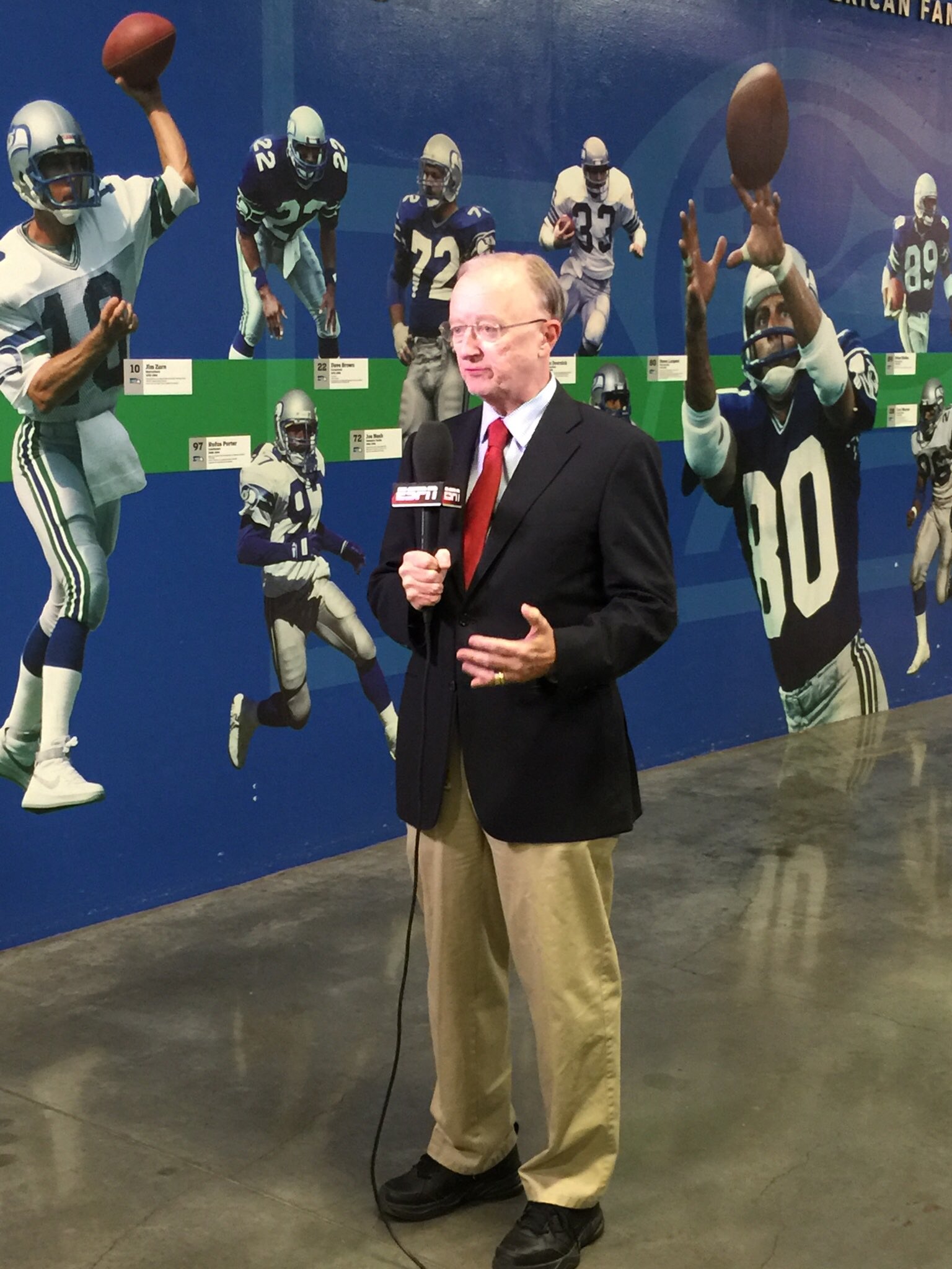                 Happy Birthday 
         John Clayton!
          We MissYou!                