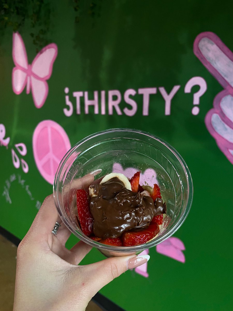 Rose Quartz anyone? 👀💎
Strawberry, banana, nutella, date, vanilla, protein 445 cal | 16 oz 

We’re open Mon-Sat (8am-6pm) 
3407 Montrose Blvd Suite B-2, Houston, TX 77006
xojuice.com 🌱

#smoothie #smoothies #smoothietime #healthy #blackowned #blackownedbusiness