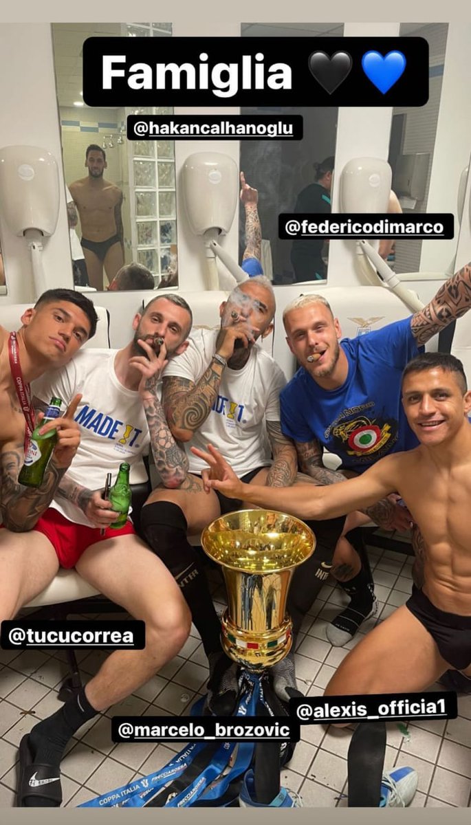 NerazzurriFans's tweet photo. Gak jadi tidur gua karena ini, LOSSSSSSS .... https://t.co/8vW17yQhEw