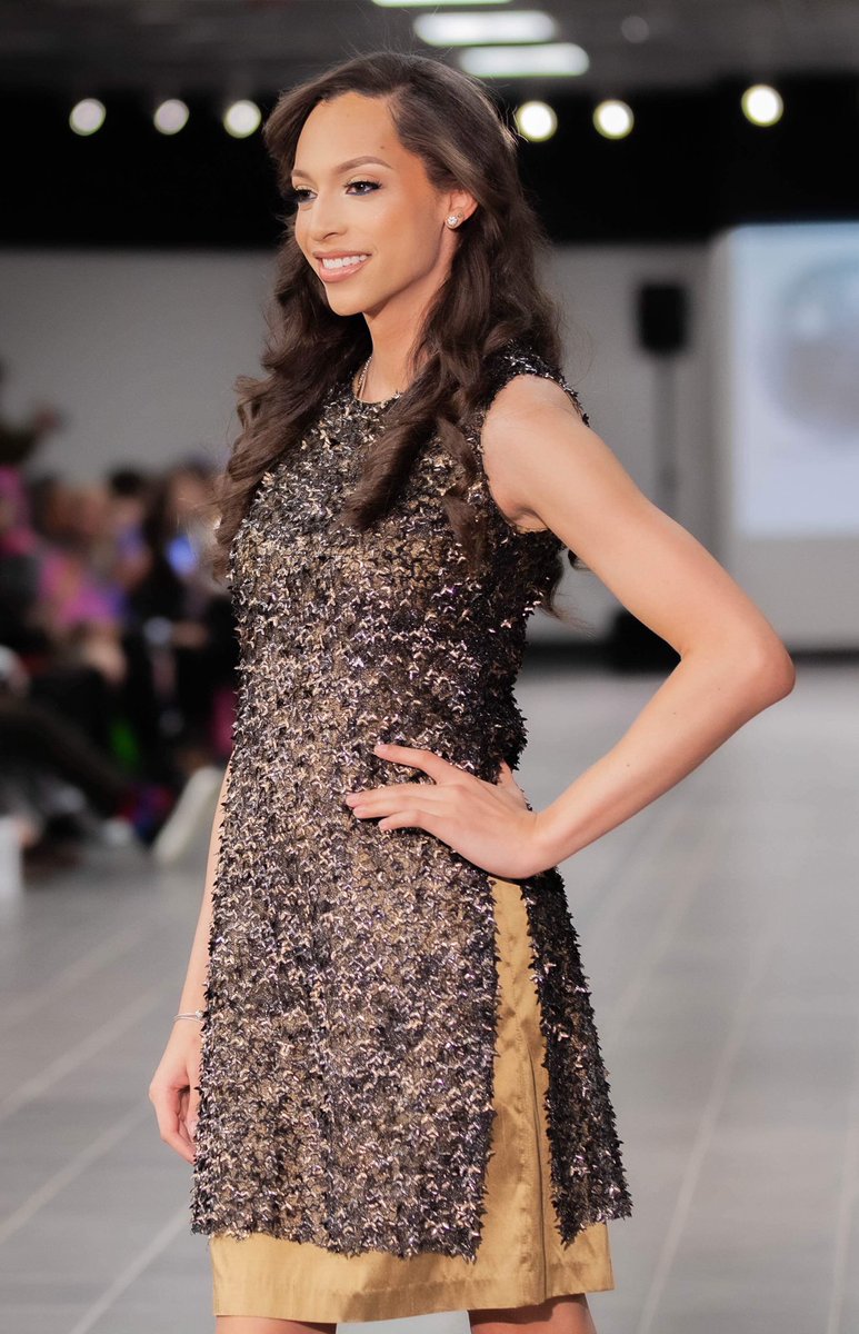 MaliyahLondyn's tweet photo. A vision ✨
#chicagofashionweek 
#TransIsBeautiful https://t.co/42NNpA0H08