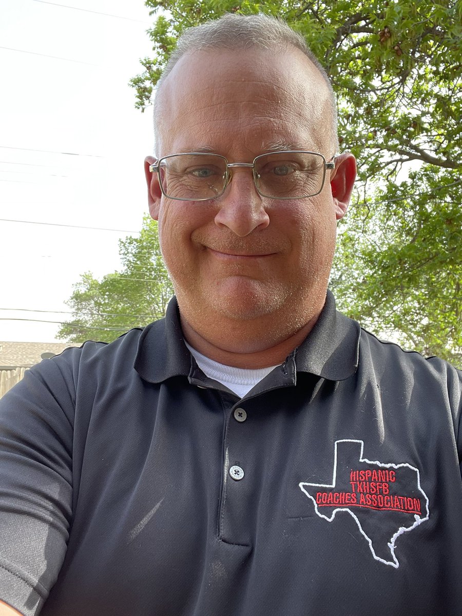 Coachsemler's tweet photo. Gotta love #repitwednesday‼️ @hispanictxhsfb #culturechange #r4tb @lhswesterners @lubbockfootball https://t.co/mFzLPvYnSg