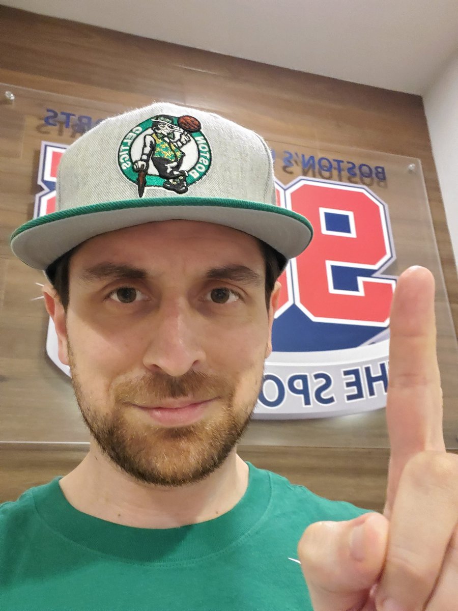 JonesWEEI's tweet image. LET&apos;S GO CELTICS ☘️☘️☘️!!! #BleedGreen