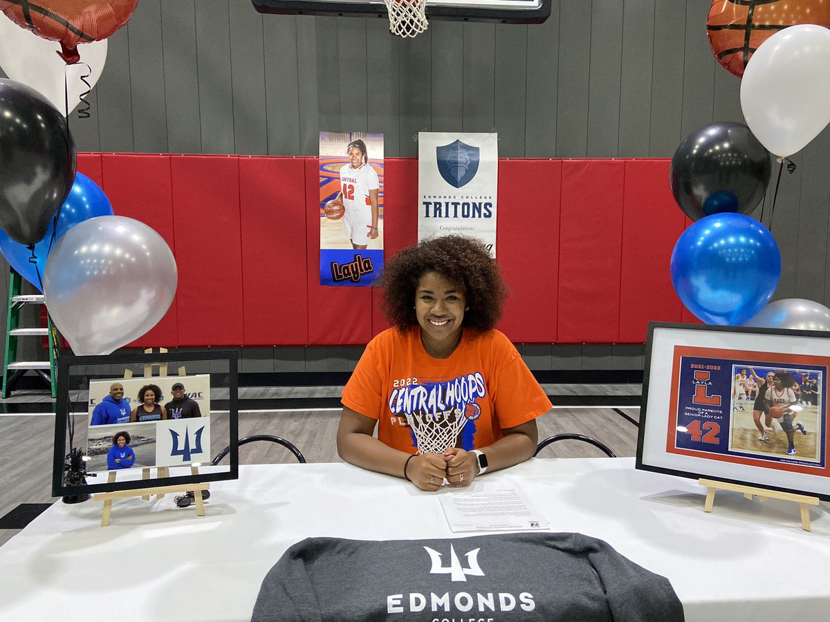 Congratulations to <a href="/centralcathoops/">centralcathoops</a> Layla Young on signing to Edmonds College.