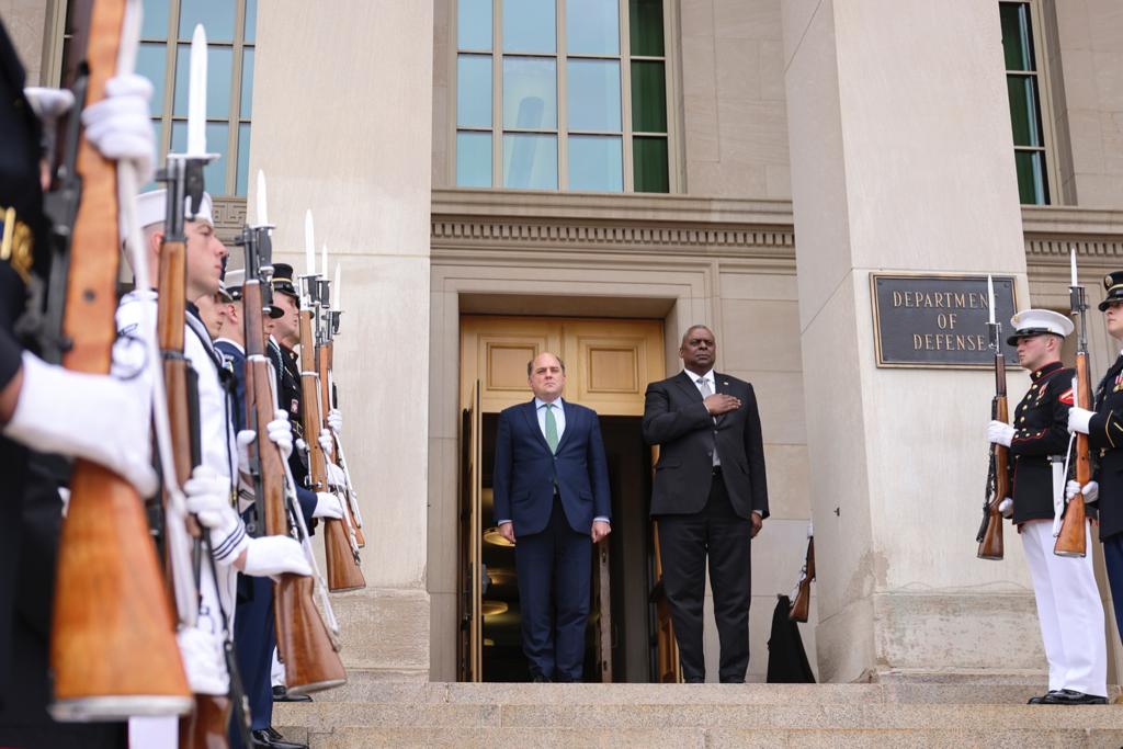 Ministry of Defence π¬π§ (@defencehq) on Twitter photo Defence Secretary @BWallaceMP and <a href="/SecDef/">Secretary of Defense Pete Hegseth</a> Lloyd Austin held bilateral talks today at the Pentagon π¬π§πΊπΈ
They discussed the next steps to help πΊπ¦ Ukraine defend itself against Russian military aggression, as well as AUKUS and NATO
<a href="/DeptofDefense/">Department of Defense πΊπΈ</a> Defence Secretary @BWallaceMP and <a href="/SecDef/">Secretary of Defense Pete Hegseth</a> Lloyd Austin held bilateral talks today at the Pentagon π¬π§πΊπΈ
They discussed the next steps to help πΊπ¦ Ukraine defend itself against Russian military aggression, as well as AUKUS and NATO
<a href="/DeptofDefense/">Department of Defense πΊπΈ</a>