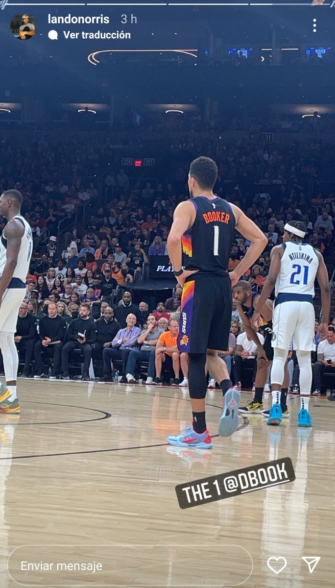 SunsArg's tweet image. Anoche tuvimos un invitado especial en el Footprint Center. El piloto de Fórmula 1, @LandoNorris (McLaren) estuvo apoyando a Phoenix Suns y Devin Booker 🧡 #ValleyProud