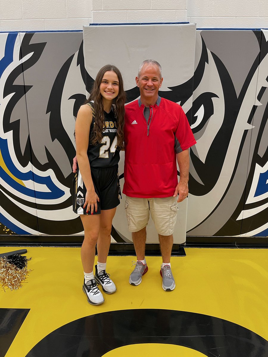 After a great visit today, I am thrilled to say I have received an offer from IPFW! A big thank you to the coaches for this opportunity, and for showing me around the campus today! Go Mastodons! 💛💙 <a href="/MastodonWBB/">Purdue Fort Wayne WBB</a> <a href="/Drivebball1/">West Michigan Drive Girls Basketball</a>