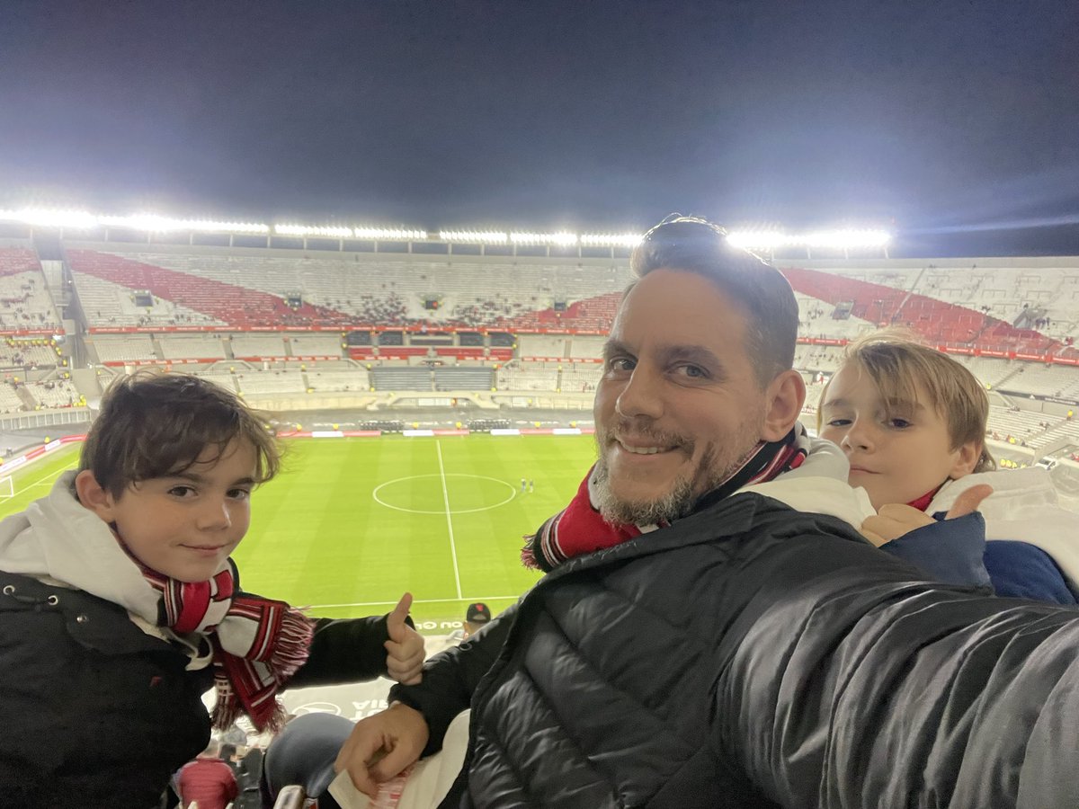 zepolag's tweet photo. @RiverPlate #FOTOMONUMENTAL https://t.co/dvLIzQbYrm