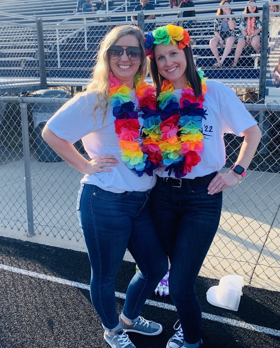 ApalacheeCheer's tweet photo. Itβs game time at the CHEE. Kicking off the season luau style @ApalacheeFB #springgame2022 #lottistrong https://t.co/NaLYSJl64I