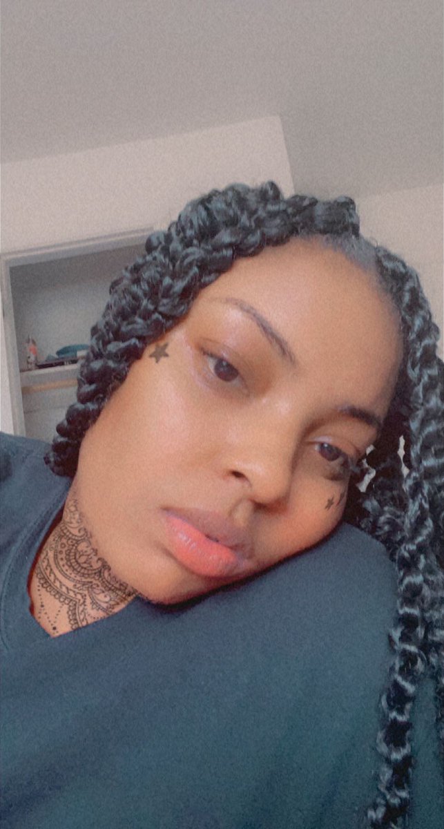 jade_carmeli's tweet photo. Missing my hair like this #braids #hairstyle #BlackGirlMagic #Baddie #pretty #Gorgeous #PRETTYYY https://t.co/HuNKP6xSYD