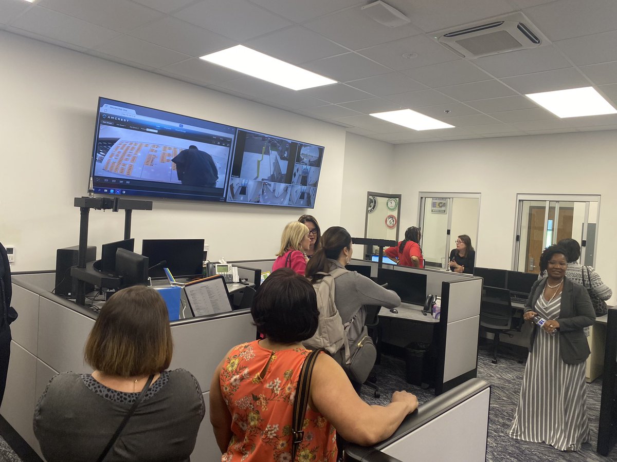 PrincipalBlythe's tweet photo. I enjoyed a tour of the Don Inskeep Transportation Facility in @ltgoodnews with colleagues!
@LTSFoundation can our 1st graders have our legacy field trip here? It’s amazing! #LTProud https://t.co/D6Sfxloubr