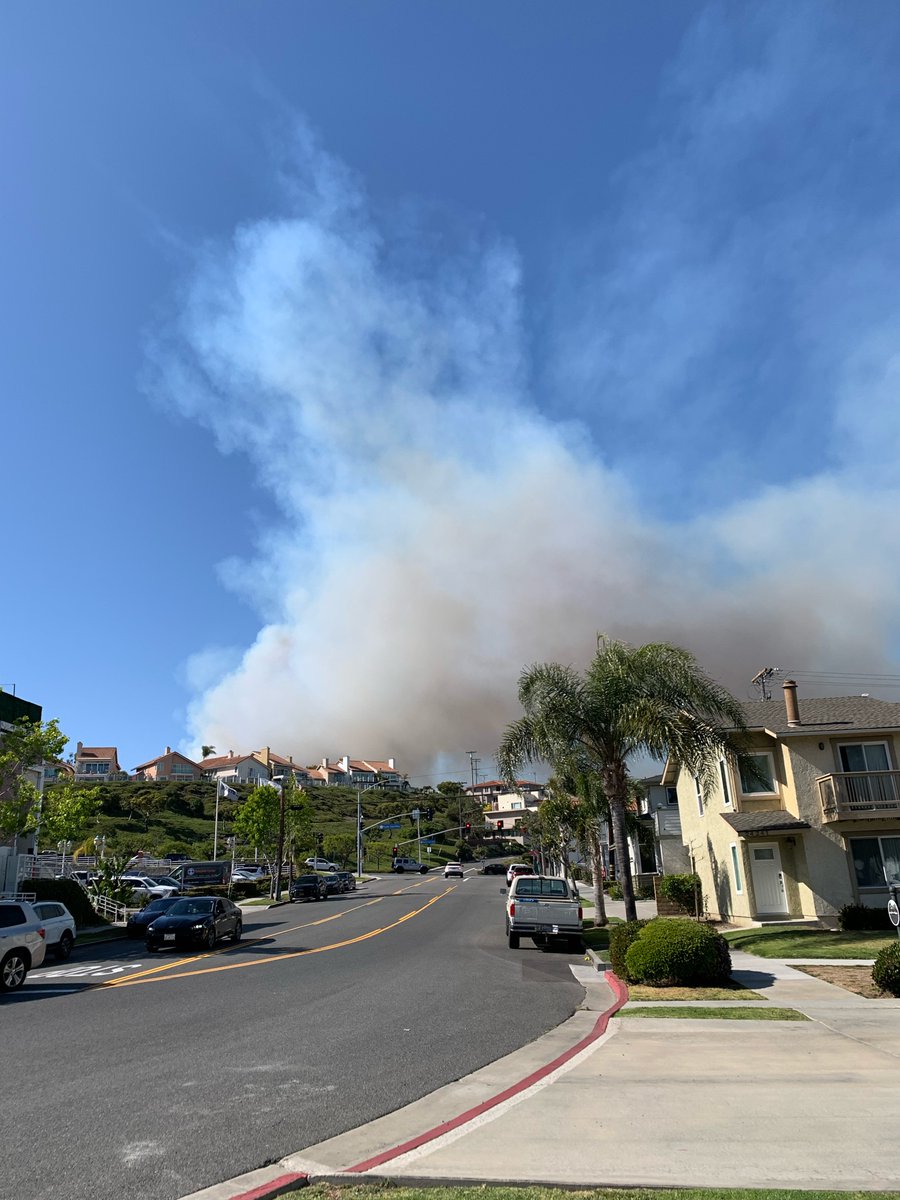 RossTeasley's tweet photo. Dana Point - fire and smoke as seen from Blue Lantern and Santa Clara. https://t.co/6wTT689UyQ